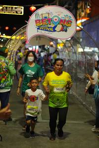 BIB: 90001, 50272
                            <button type="button" onclick="openModal(21831272)" class="btn btn-primary btn-sm float-right btn-popup" data-toggle="modal" data-target=".modal-high-quality">
                        <i class="fas fa-shopping-cart"></i> Add to Cart
                    </button>
                                            <button type="button" onclick="isThisMe(21831272, true)" class="btn btn-success btn-sm float-right btn-popup btn-isme hidden" data-toggle="tooltip" data-placement="bottom" title="นี่คือรูปของคุณใช่ไหม คลิกที่นี่เพื่อเอาเข้าอัลบั้ม">
                        <i class="fas fa-plus"></i> Add to album
                    </button>
                    <button type="button" onclick="isThisMe(21831272, false)" class="btn btn-warning btn-sm float-right btn-popup btn-isnotme hidden">
                        <i class="fas fa-ban"></i> Remove from album
                    </button>